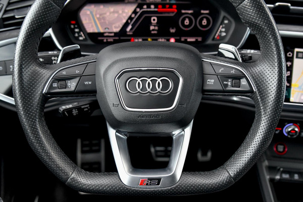 Audi RS Q3 Pano, Carbon, 360, RS Seats, ACC, B&O, Keyless, CarPlay, Sfeer, Dodeh, Matrix!