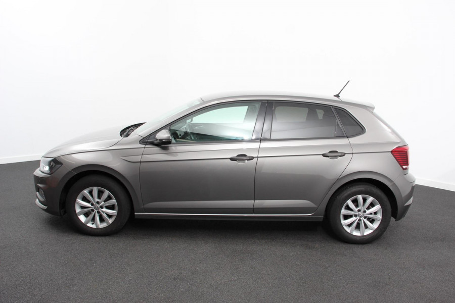 Volkswagen Polo 1.0 TSI 116 pk DSG Highline | Navigatie | Apple Carplay/Android Auto | Adaptive cruise control | Parkeersensoren | Verwarmde voorstoelen | Afneembare trekhaak | Privacy glas