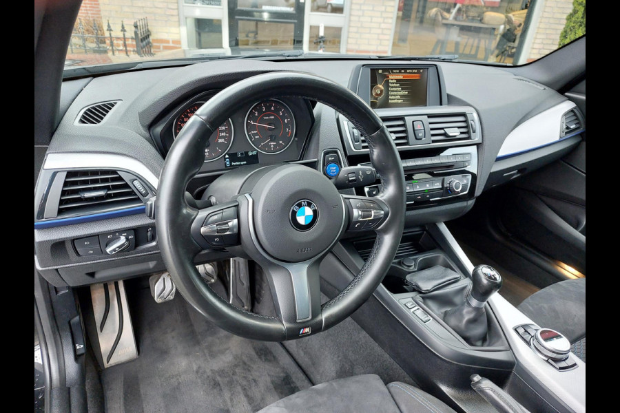 BMW 1-serie 118i Centennial High Executive | M-Sport pakket | 100% onderhouden