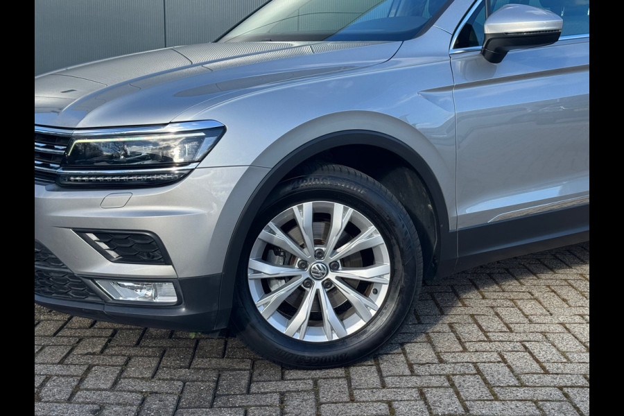 Volkswagen Tiguan 1.4 TSI ACT Connected Series * Cruise * Trekhaak * AppleCarPlay * Visueel cockpit *