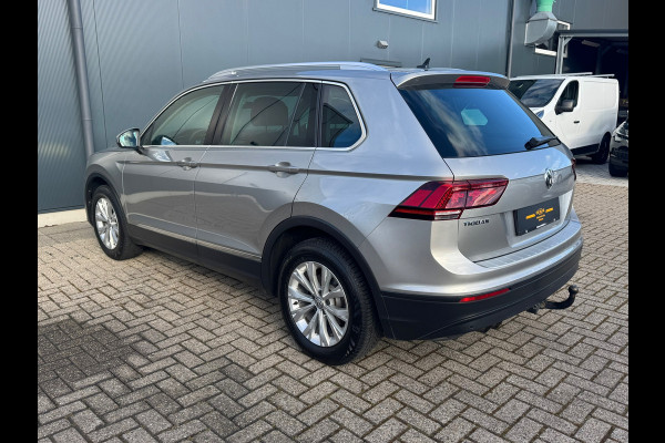 Volkswagen Tiguan 1.4 TSI ACT Connected Series * Cruise * Trekhaak * AppleCarPlay * Visueel cockpit *