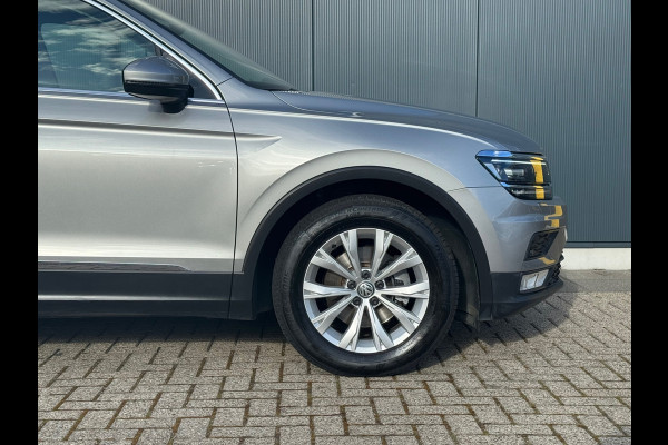 Volkswagen Tiguan 1.4 TSI ACT Connected Series * Cruise * Trekhaak * AppleCarPlay * Visueel cockpit *