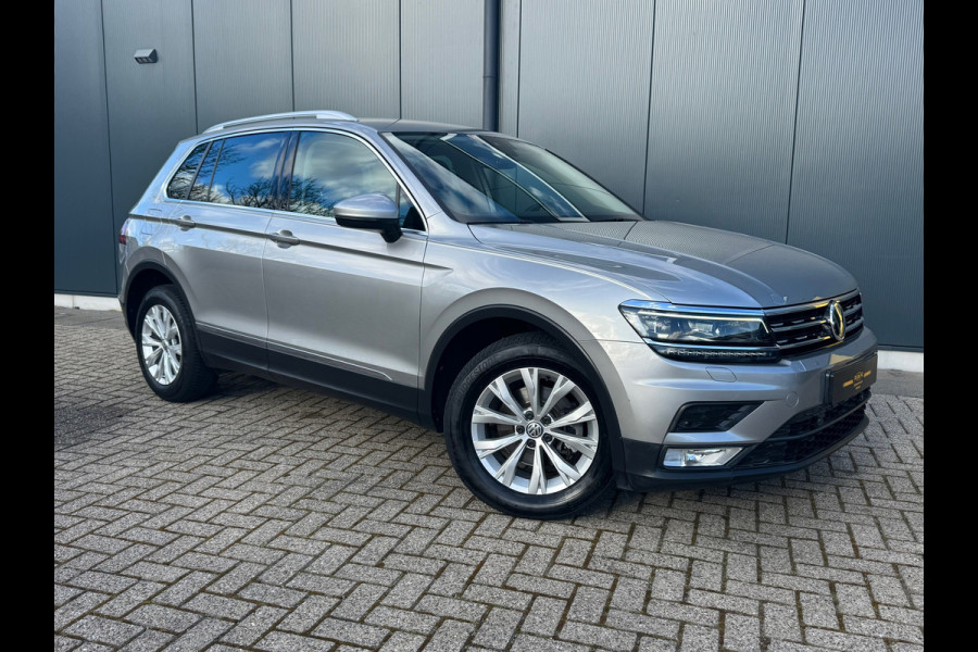 Volkswagen Tiguan 1.4 TSI ACT Connected Series * Cruise * Trekhaak * AppleCarPlay * Visueel cockpit *