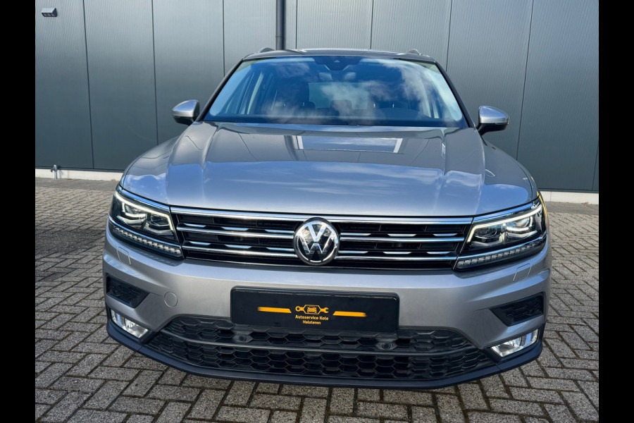 Volkswagen Tiguan 1.4 TSI ACT Connected Series * Cruise * Trekhaak * AppleCarPlay * Visueel cockpit *