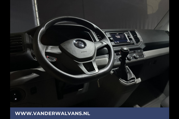 Volkswagen Crafter 2.0 TDI 141pk L3H2 L2H1 Euro6 Airco | Camera | Apple Carplay | Android Auto | 3000kg Trekhaak Bijrijdersbank