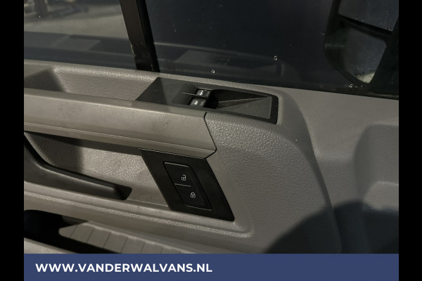 Volkswagen Crafter 2.0 TDI 141pk L3H2 L2H1 Euro6 Airco | Camera | Apple Carplay | Android Auto | 3000kg Trekhaak Bijrijdersbank