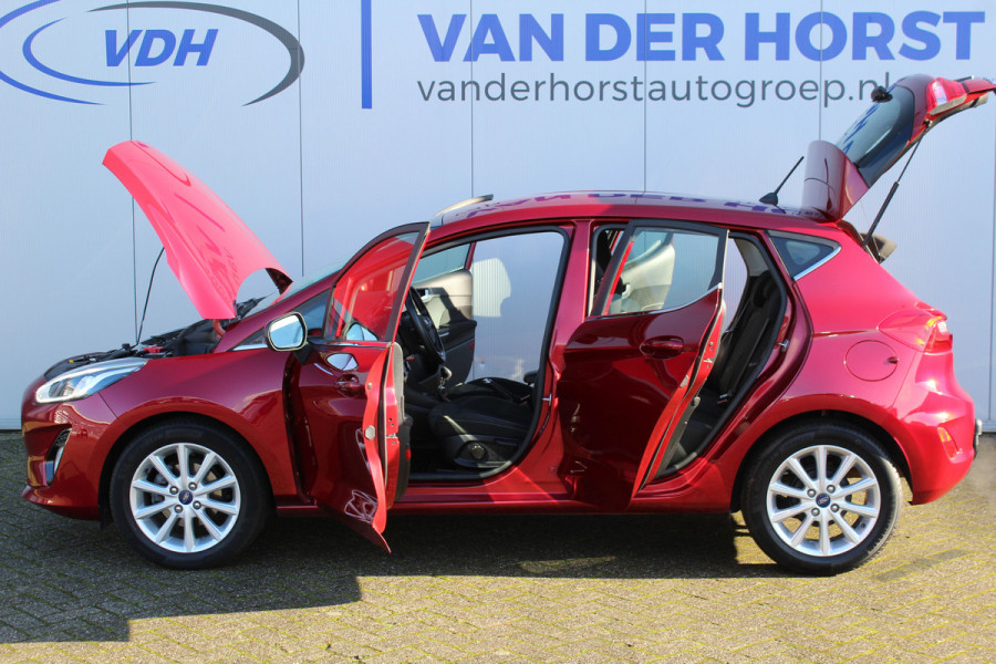 Ford Fiesta 1.0-100pk EcoBoost Titanium. Mooie chique verschijning ! Volautm. airco, telefoonvoorb., cruise control, parkeersensoren, LM wielen, trekhaak, B&O soundsyst., navigatie, etc.