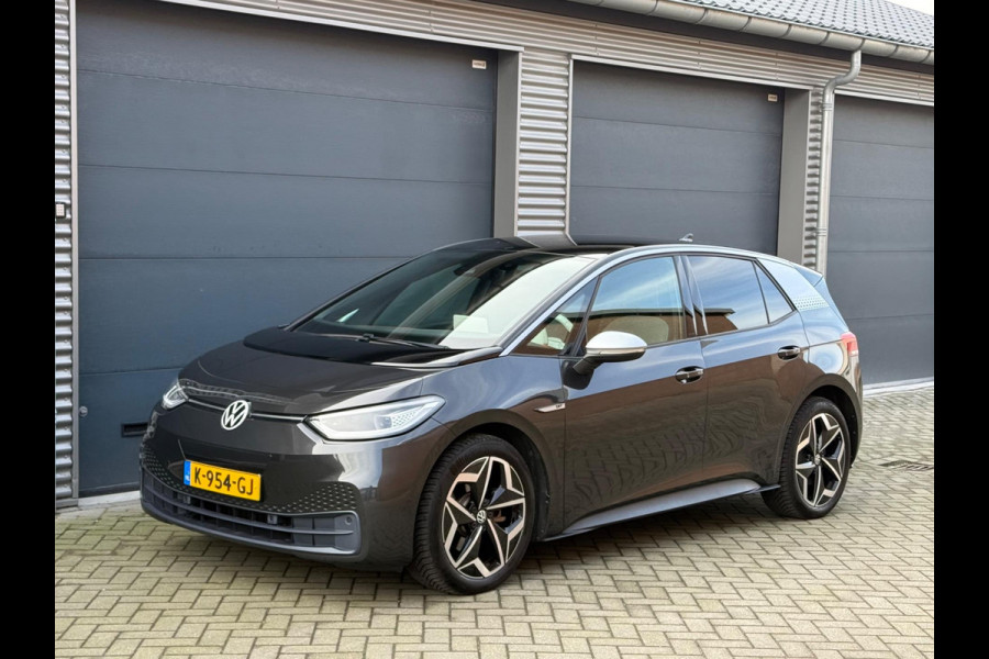 Volkswagen ID.3 First Plus 58 kWh, eerste eigenaar, achteruitrijcamera, nederlandse auto met nationale auto pas, vele opties