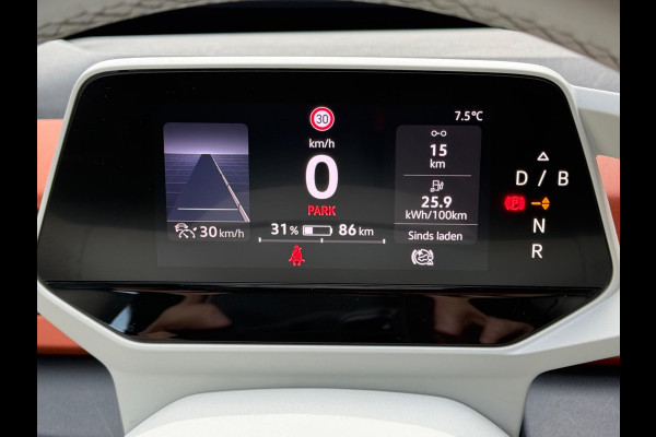 Volkswagen ID.3 First Plus 58 kWh, eerste eigenaar, achteruitrijcamera, nederlandse auto met nationale auto pas, vele opties