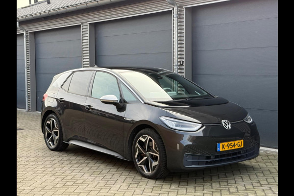 Volkswagen ID.3 First Plus 58 kWh, eerste eigenaar, achteruitrijcamera, nederlandse auto met nationale auto pas, vele opties