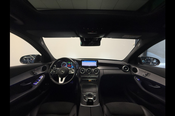 Mercedes-Benz C-Klasse Estate 300 e Business Solution AMG 320 PK Panorama Sfeerverlichting Trekhaak Navigatie, Apple carplay Headup 2 Jaar garantie mogelijk* ( vraag naar de voorwaarde)