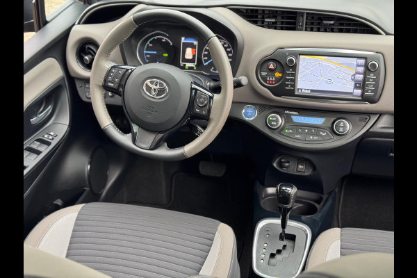 Toyota Yaris 1.5 Hybrid Bi-Tone Plus 2018 AUT NAVI CLIMA NAP