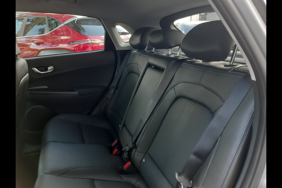 Hyundai Kona EV Business 64 kWh | Navigatie | HUD | stoelverwarming voor | PDC voor |