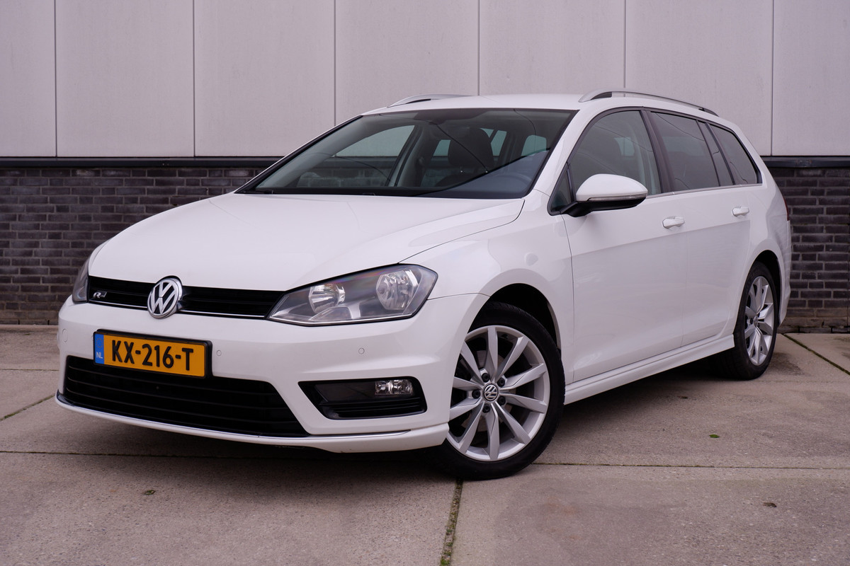 Volkswagen GOLF Variant 1.4 TSI Connected Series R-Line | Trekhaak | Navi | Camera | PDC | Carplay | Cruise