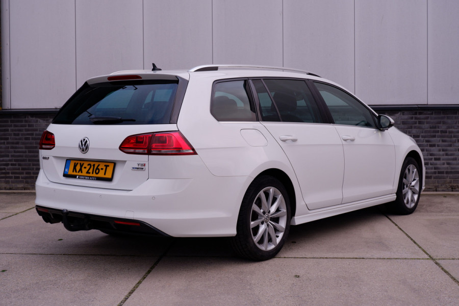 Volkswagen GOLF Variant 1.4 TSI Connected Series R-Line | Trekhaak | Navi | Camera | PDC | Carplay | Cruise