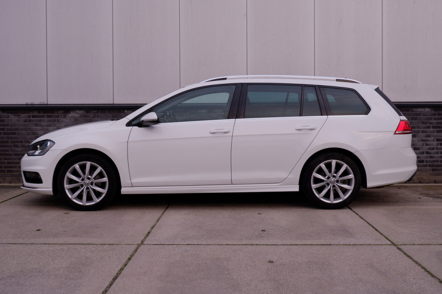 Volkswagen GOLF Variant 1.4 TSI Connected Series R-Line | Trekhaak | Navi | Camera | PDC | Carplay | Cruise