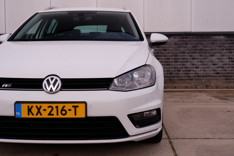 Volkswagen GOLF Variant 1.4 TSI Connected Series R-Line | Trekhaak | Navi | Camera | PDC | Carplay | Cruise