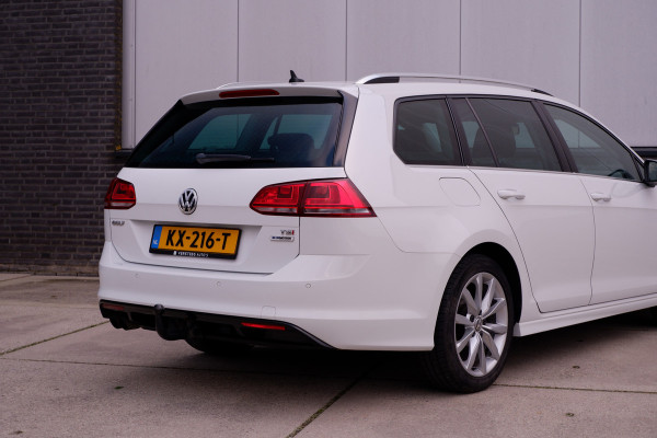 Volkswagen GOLF Variant 1.4 TSI Connected Series R-Line | Trekhaak | Navi | Camera | PDC | Carplay | Cruise