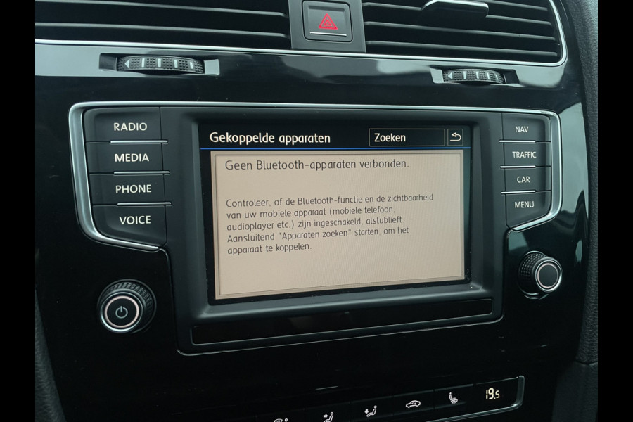 Volkswagen GOLF Variant 1.4 TSI Connected Series R-Line | Trekhaak | Navi | Camera | PDC | Carplay | Cruise