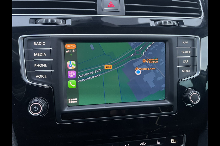 Volkswagen GOLF Variant 1.4 TSI Connected Series R-Line | Trekhaak | Navi | Camera | PDC | Carplay | Cruise