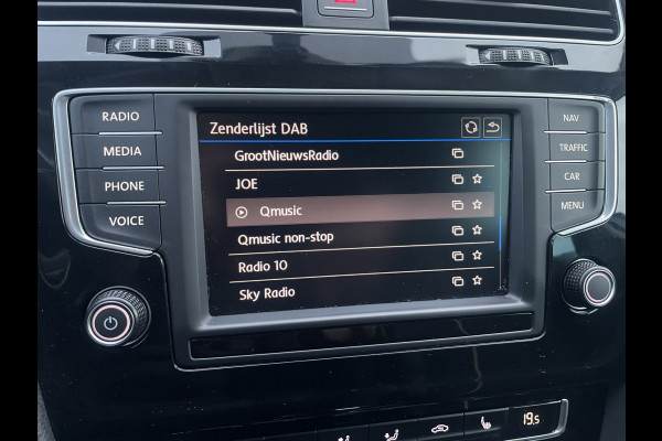 Volkswagen GOLF Variant 1.4 TSI Connected Series R-Line | Trekhaak | Navi | Camera | PDC | Carplay | Cruise