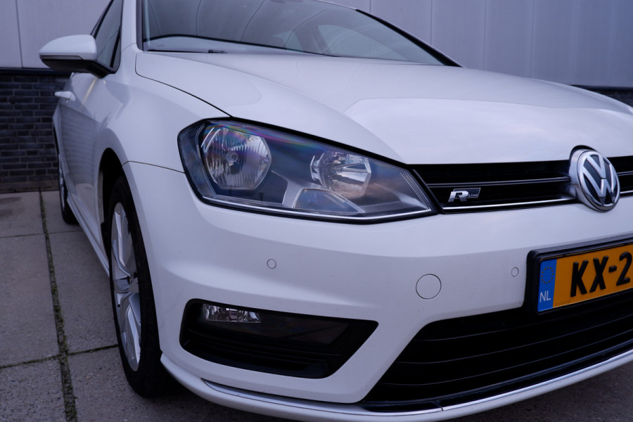 Volkswagen GOLF Variant 1.4 TSI Connected Series R-Line | Trekhaak | Navi | Camera | PDC | Carplay | Cruise