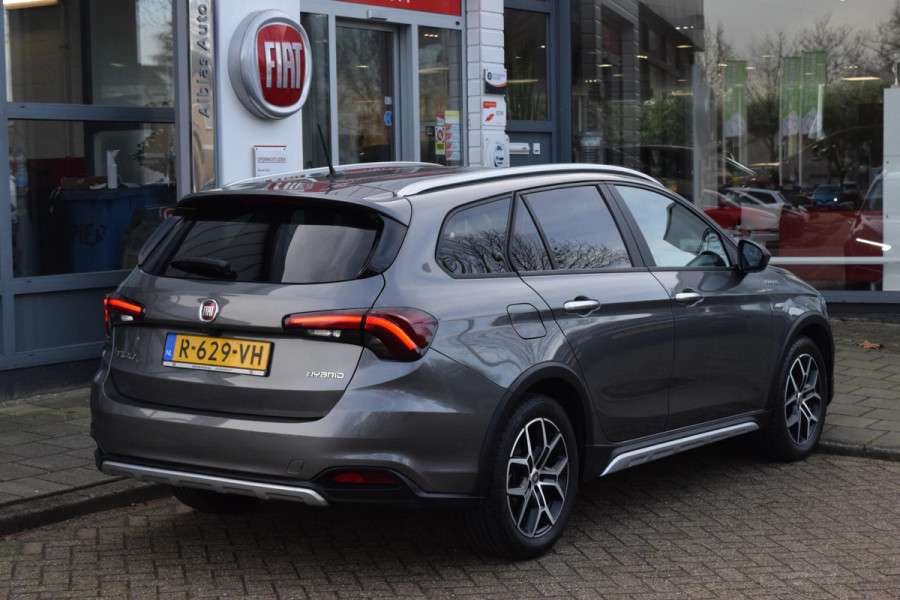 Fiat Tipo Stationwagon Cross 1.5 Hybrid|Adapt.Cruise|Camera|Clima