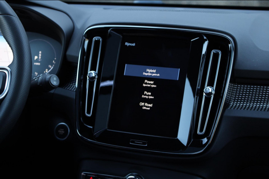 Volvo XC40 1.5 T5 Recharge R-Design | Pano | BLIS | H&K | Keyless