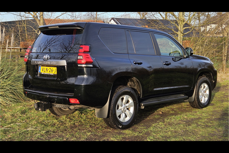 Toyota Land Cruiser 2.8 D-4D Challenger Blind van