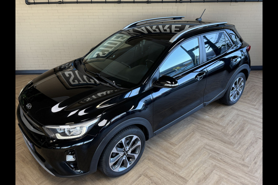 Kia Stonic 1.0 T-GDi 120pk DynamicLine Navi | 17 inch | Camera |  Keyless | PDC | 100% Kia onderhouden!