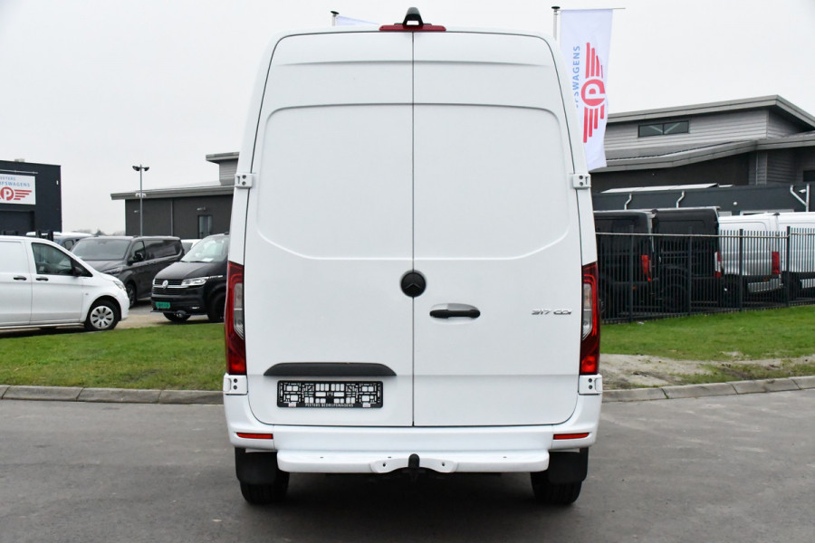 Mercedes-Benz Sprinter 317 1.9 CDI L2H2 RWD PB Edition! Cruise, Camera, Carplay, LED, Automaat, Leder, Trekhaak, 170PK, Multimedia, Sensoren, UNIEK!