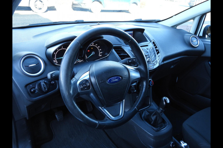 Ford Fiesta 1.0 Style Essential NAVI/AIRCO/BLUETOOTH!