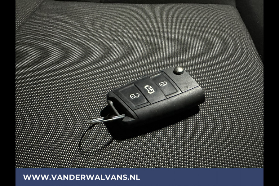 Volkswagen Crafter 2.0 TDI 141pk L3H3 L2H2 Euro6 Airco | Camera | Adaptieve Cruisecontrol | Apple Carplay Android Auto, Parkeersensoren, Stoelverwarming, Bijrijdersbank