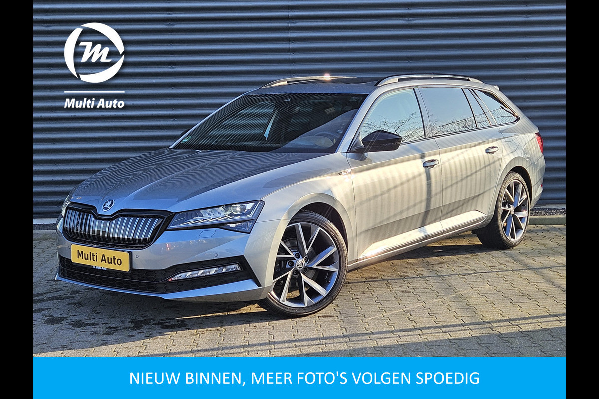 Škoda Superb Combi 1.4 TSI iV Sportline Plug In Hybrid PHEV | Panodak | Trekhaak af Fabriek | Adaptive Cruise | Alcantara Sportstoelen Memory | Canton Audio | Camera | 19"L.M | Sfeerverlichting |