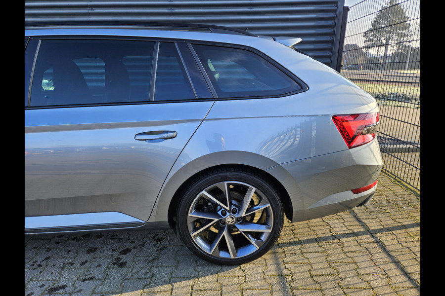 Škoda Superb Combi 1.4 TSI iV Sportline Plug In Hybrid PHEV | Panodak | Trekhaak af Fabriek | Adaptive Cruise | Alcantara Sportstoelen Memory | Canton Audio | Camera | 19"L.M | Sfeerverlichting |