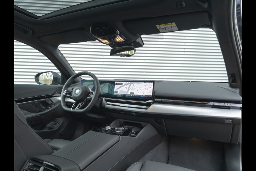 BMW 5 Serie 530e M-Sport - Pano - Driving Ass Prof - Stoelventilatie - Harman Kardon