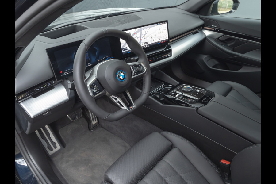 BMW 5 Serie 530e M-Sport - Pano - Driving Ass Prof - Stoelventilatie - Harman Kardon