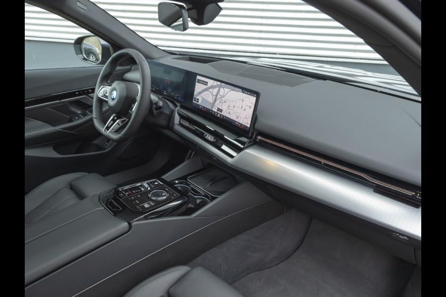 BMW 5 Serie 530e M-Sport - Pano - Driving Ass Prof - Stoelventilatie - Harman Kardon