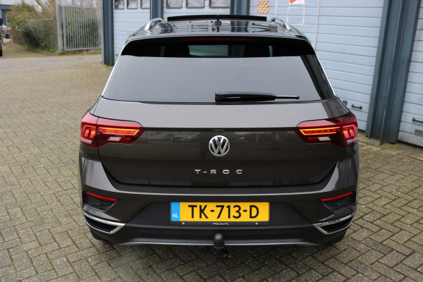 Volkswagen T-Roc 1.5 TSI Sport Xenon Led Navi Virtual cockpit Panodak T-haak 150pk!!