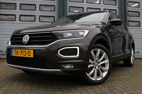 Volkswagen T-Roc 1.5 TSI Sport Xenon Led Navi Virtual cockpit Panodak T-haak 150pk!!