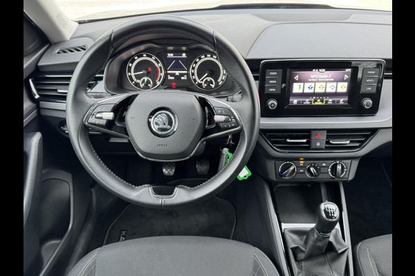 Škoda Kamiq 1.0 TSI Ambition Cruise control Airco DAB radio Apple Carplay