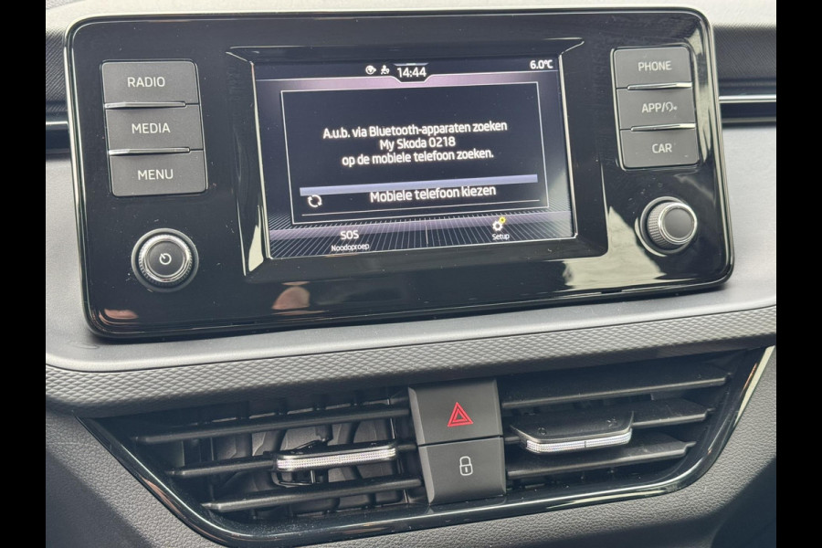 Škoda Kamiq 1.0 TSI Ambition Cruise control Airco DAB radio Apple Carplay