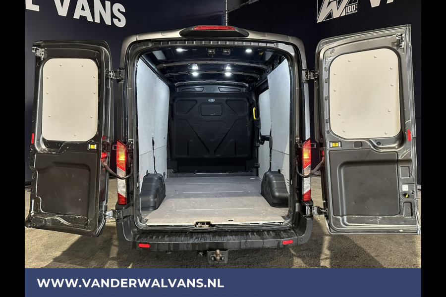 Ford Transit 2.0 TDCI 131pk L2H2 Euro6 Airco | Cruisecontrol | 2800kg Trekhaak | Parkeersensoren Bijrijdersbank, Verwarmde voorruit