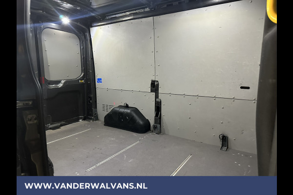 Ford Transit 2.0 TDCI 131pk L2H2 Euro6 Airco | Cruisecontrol | 2800kg Trekhaak | Parkeersensoren Bijrijdersbank, Verwarmde voorruit