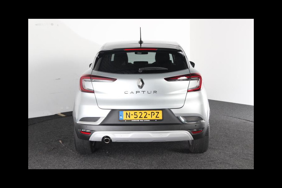 Renault Captur 1.3 TCe 140 Intens / navigatie pakket.