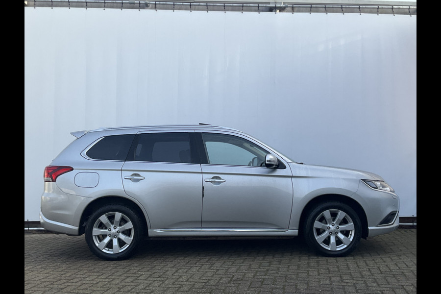 Mitsubishi Outlander 2.4 PHEV LederSport Panodak Camera Carplay Trekhaak Pure