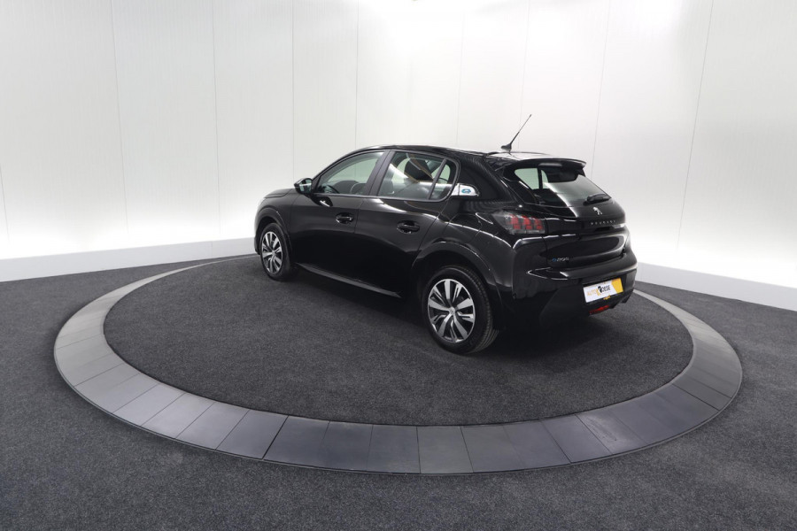 Peugeot e-208 EV Active Pack 50 kWh | Apple Carplay | Parkeersensoren | Navigatie