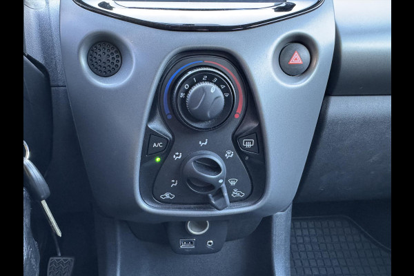 Toyota Aygo 1.0 VVT-i x-joy | Apple carplay/Android auto, Lichtmetalen velgen, Airco, Bluetooth, Stuurbediening