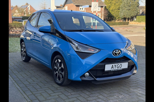 Toyota Aygo 1.0 VVT-i x-joy | Apple carplay/Android auto, Lichtmetalen velgen, Airco, Bluetooth, Stuurbediening