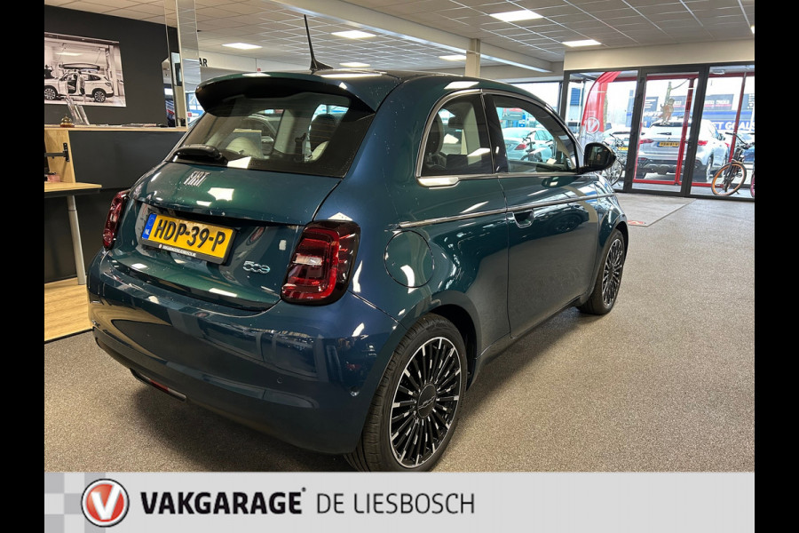 Fiat 500 La Prima 42 kWh / 120pk / Navigatie / Panorama-dak / Leder / camera